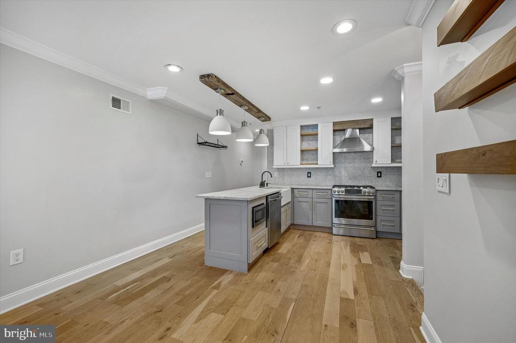 753 N UBER STREET 1