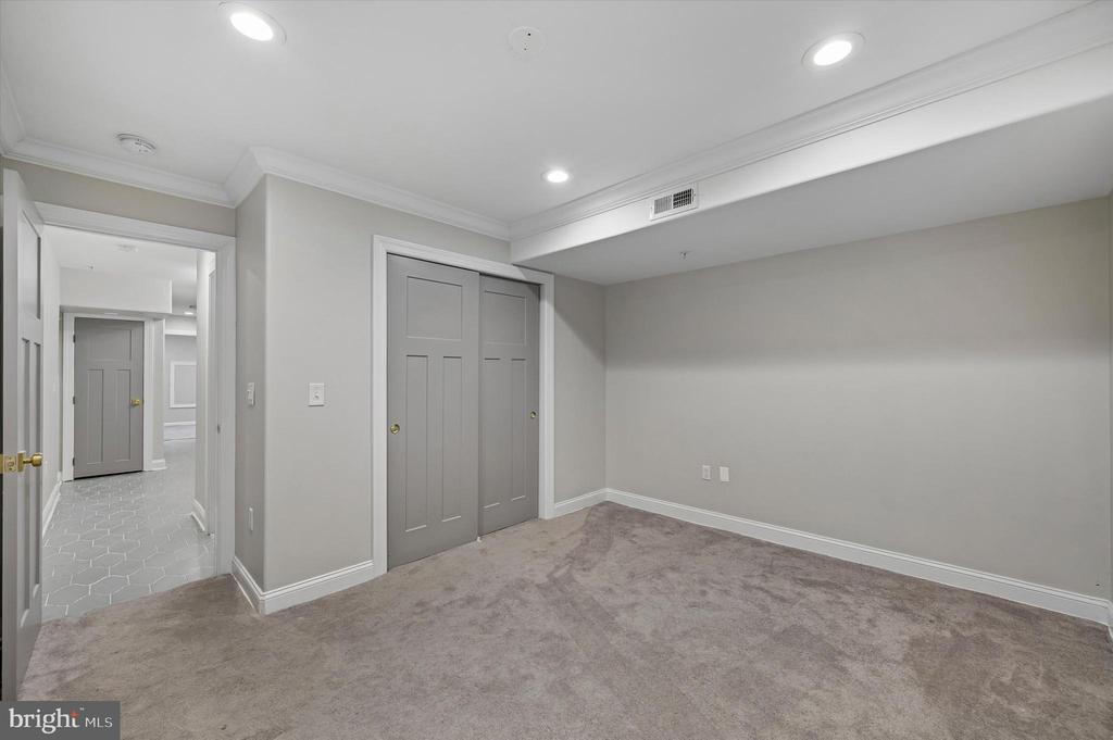 753 N UBER STREET 1