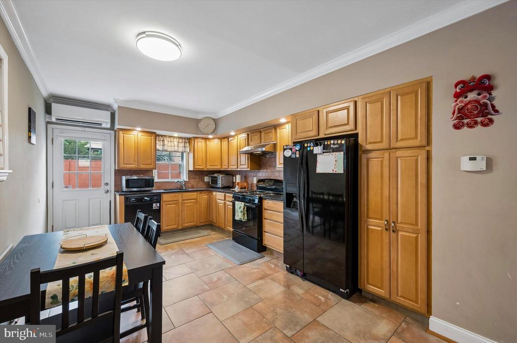 2530 S 11TH STREET