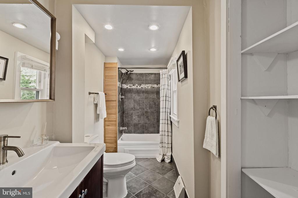 440 N 38TH STREET