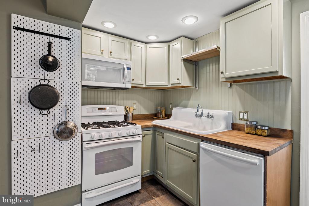 440 N 38TH STREET