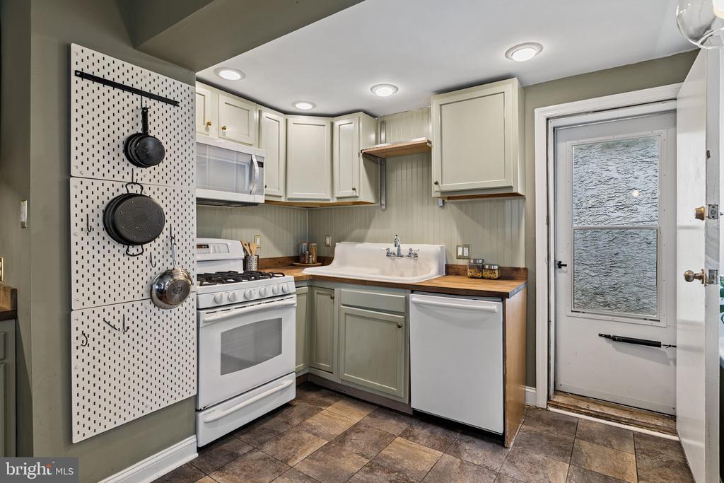 440 N 38TH STREET