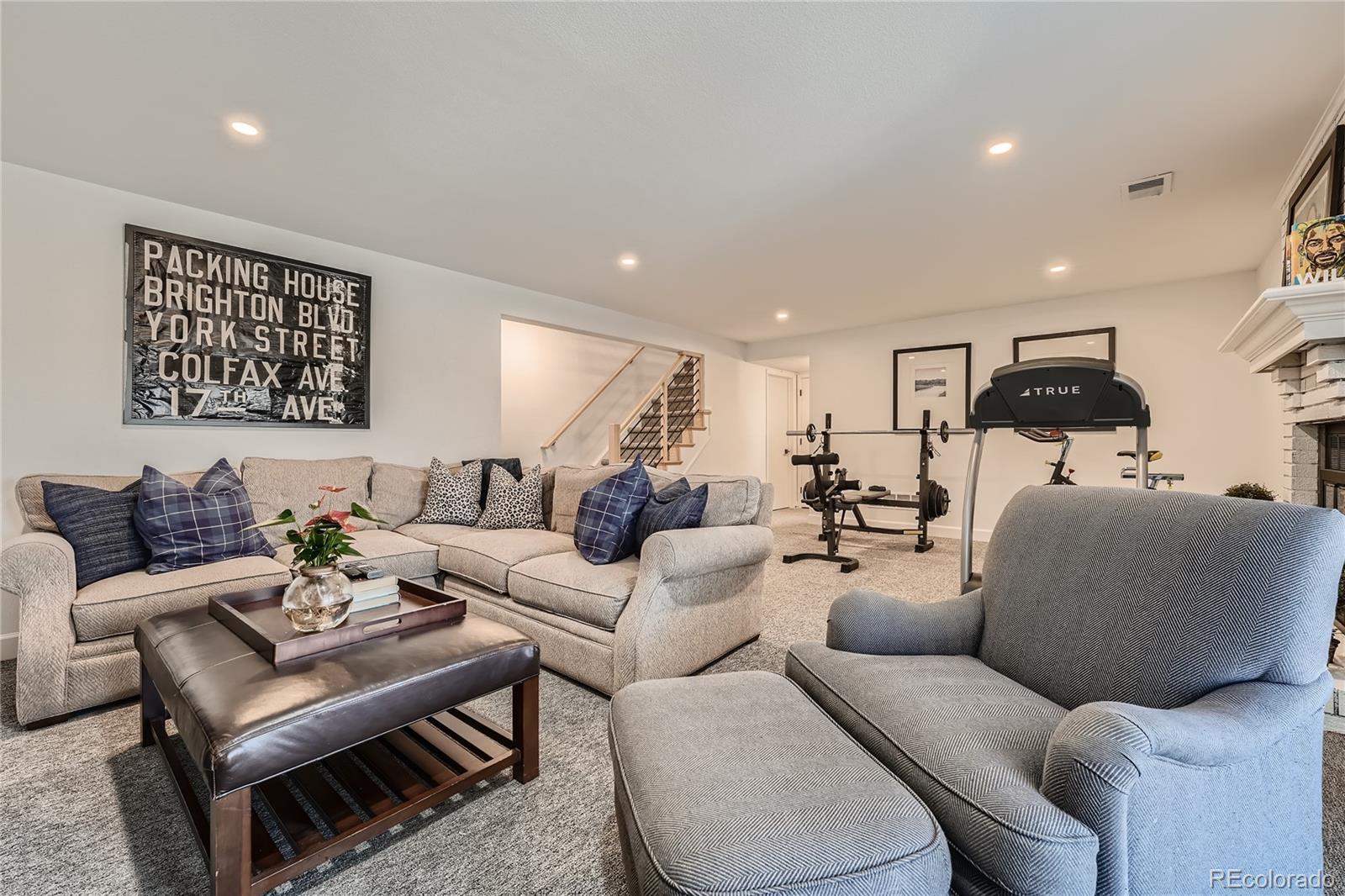 7432 S Monaco Street