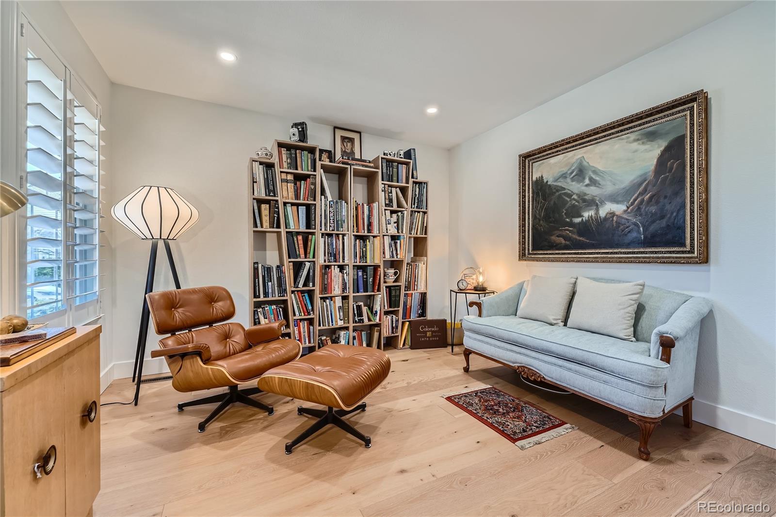 7432 S Monaco Street