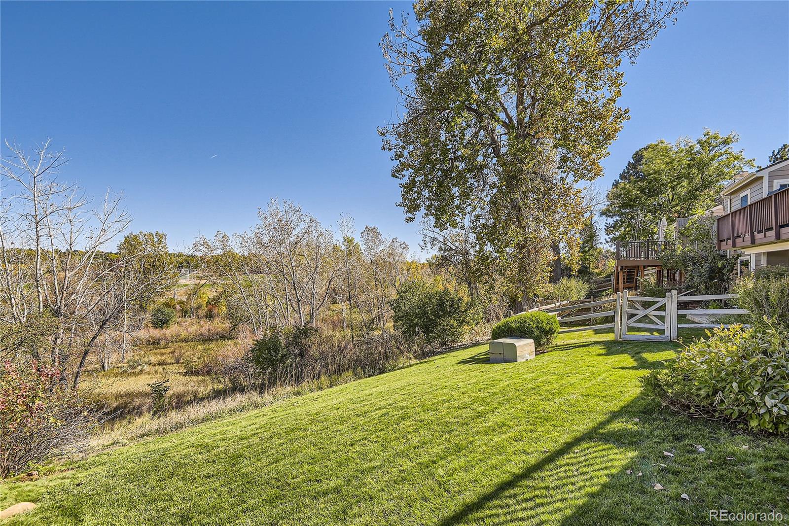 7432 S Monaco Street