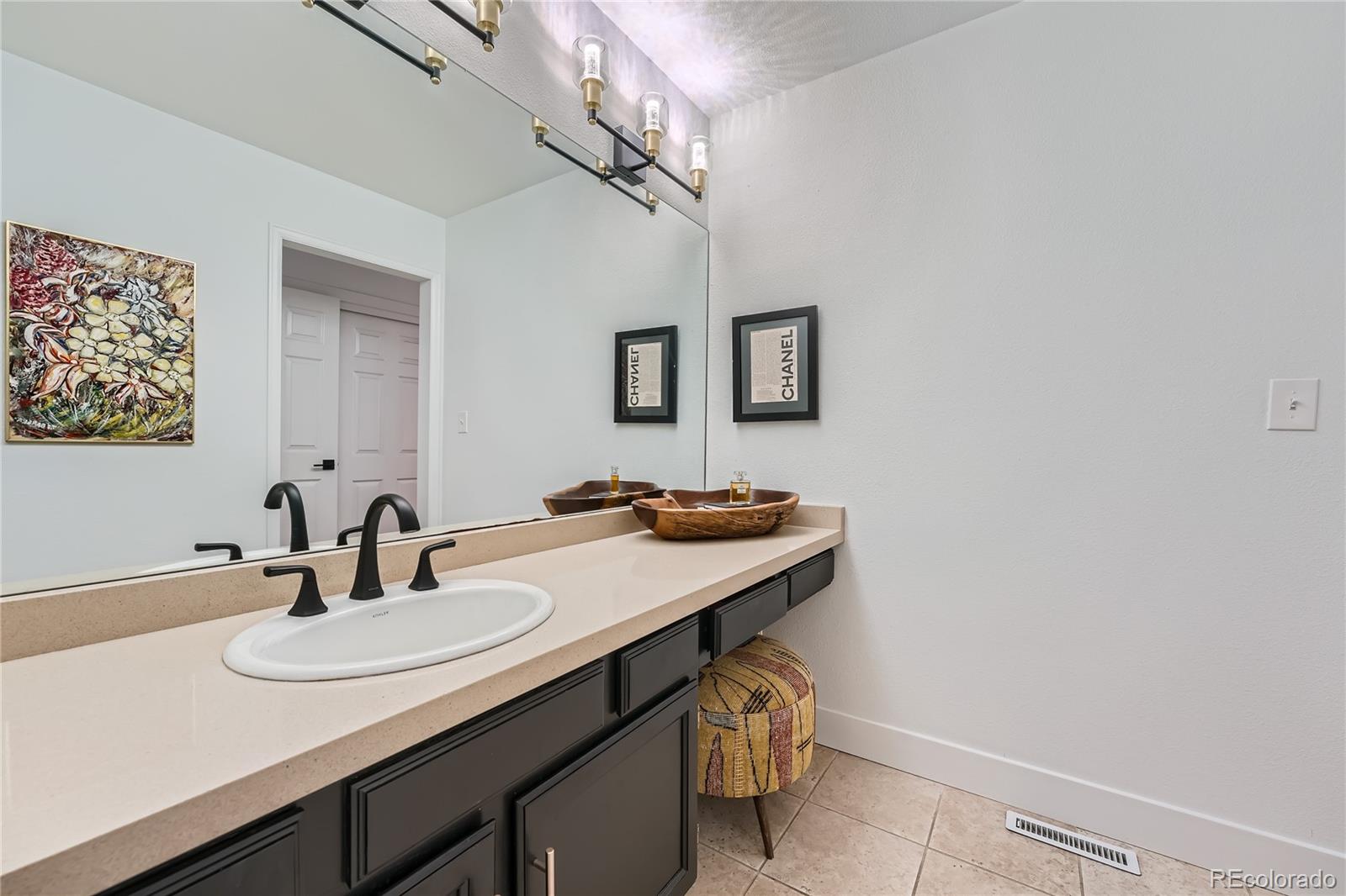 7432 S Monaco Street