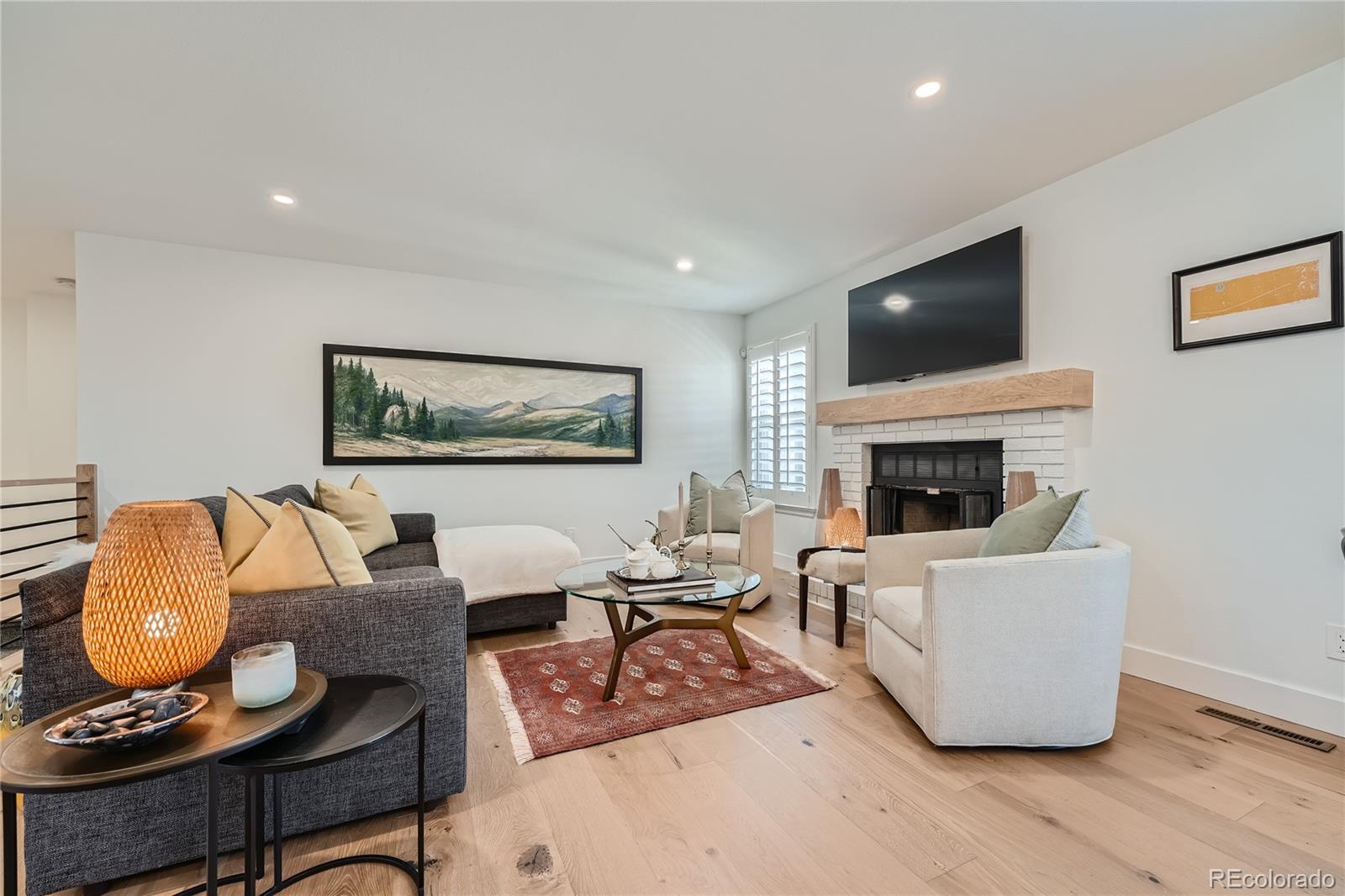 7432 S Monaco Street