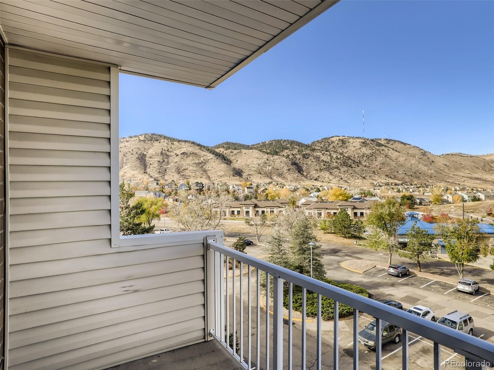 1200 Golden Circle Unit: 509