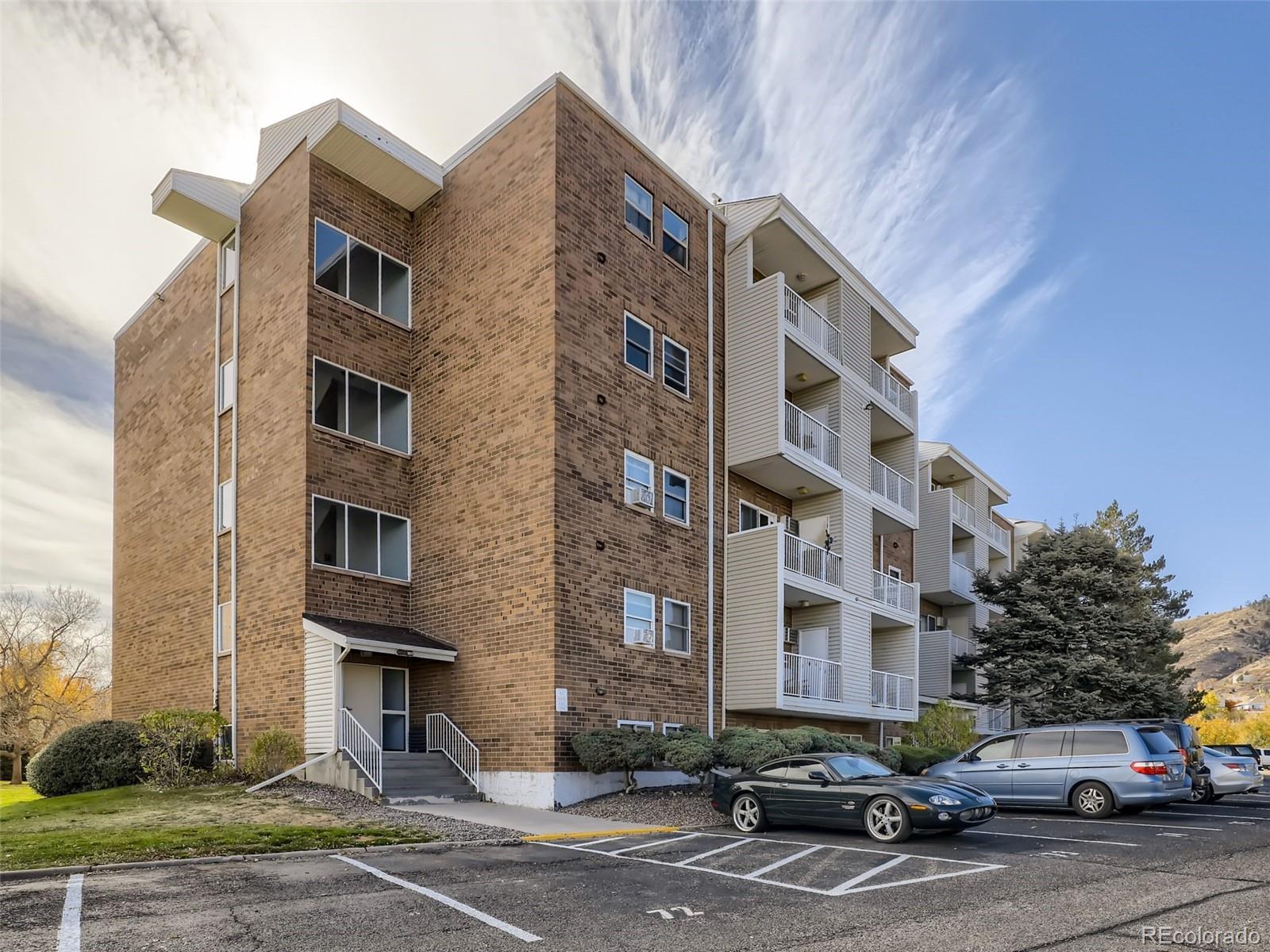 1200 Golden Circle Unit: 509