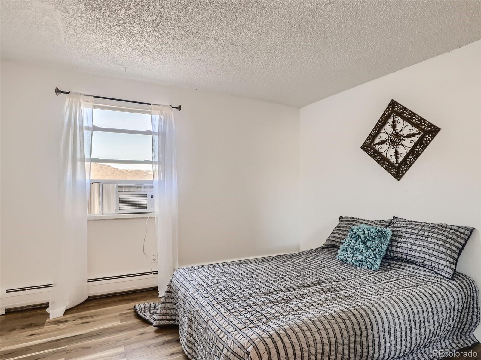 1200 Golden Circle Unit: 509