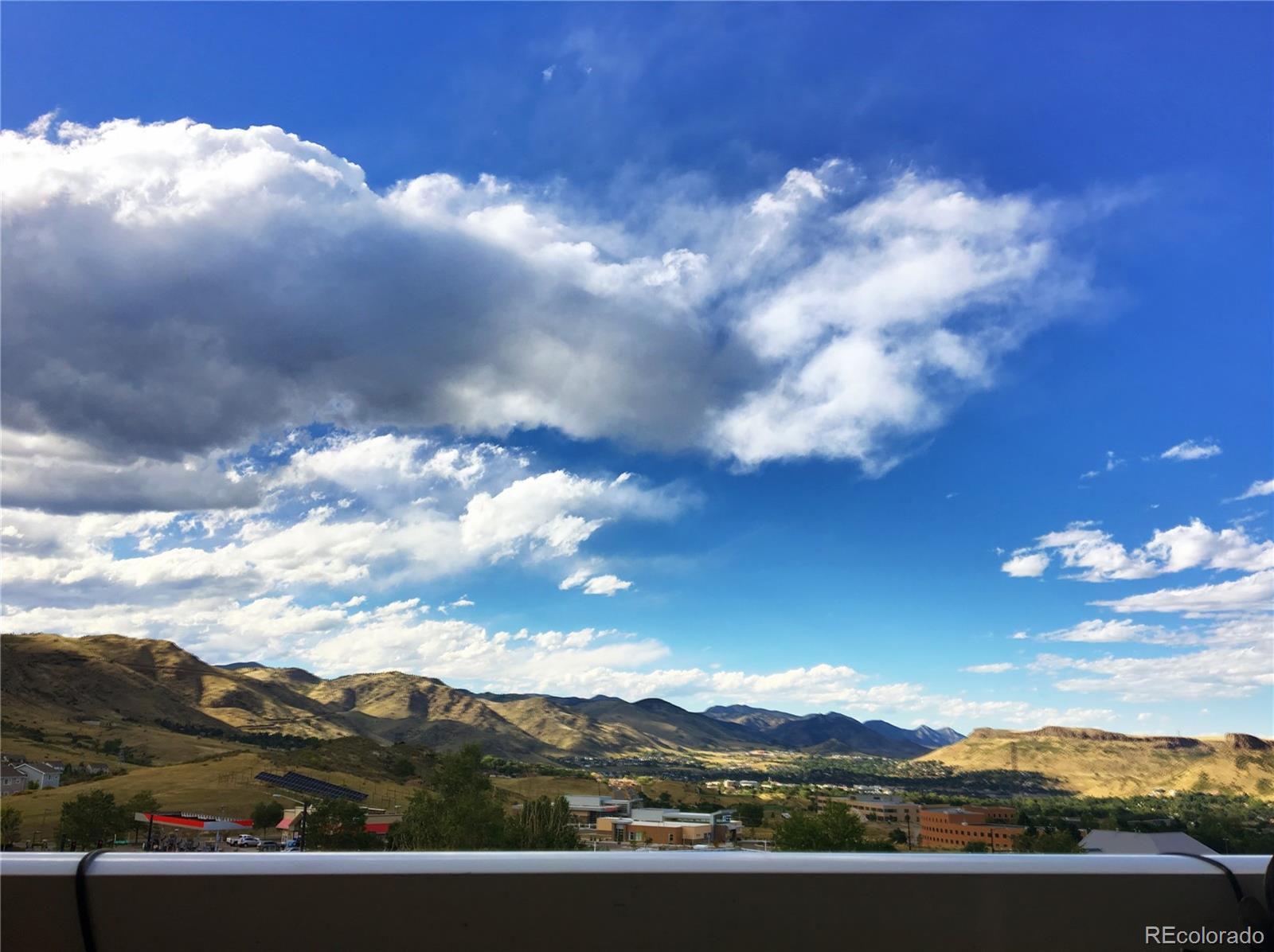 1200 Golden Circle Unit: 509