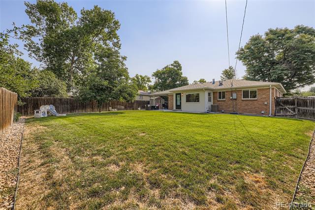 633 W Longview Avenue