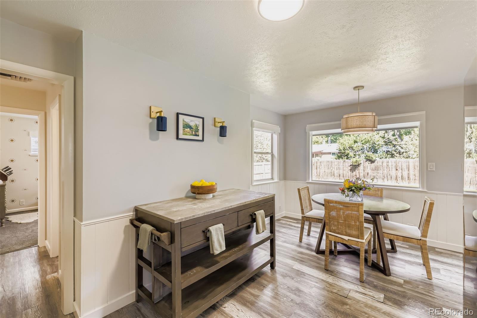 633 W Longview Avenue