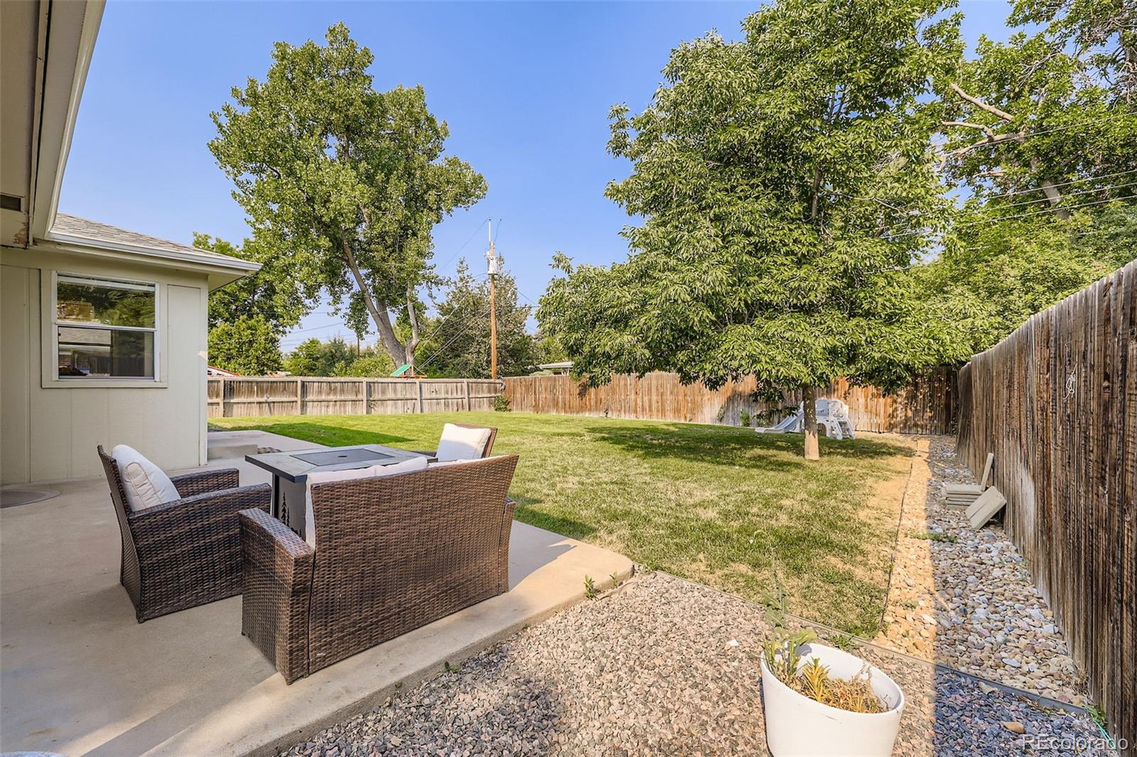 633 W Longview Avenue