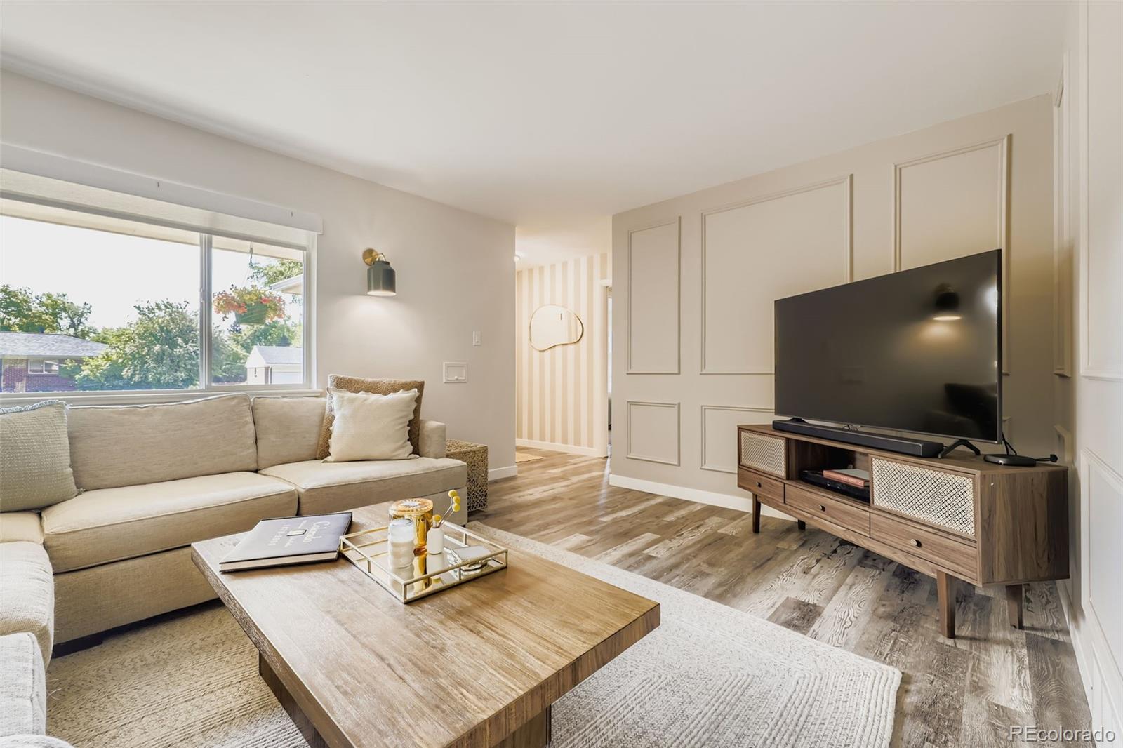 633 W Longview Avenue