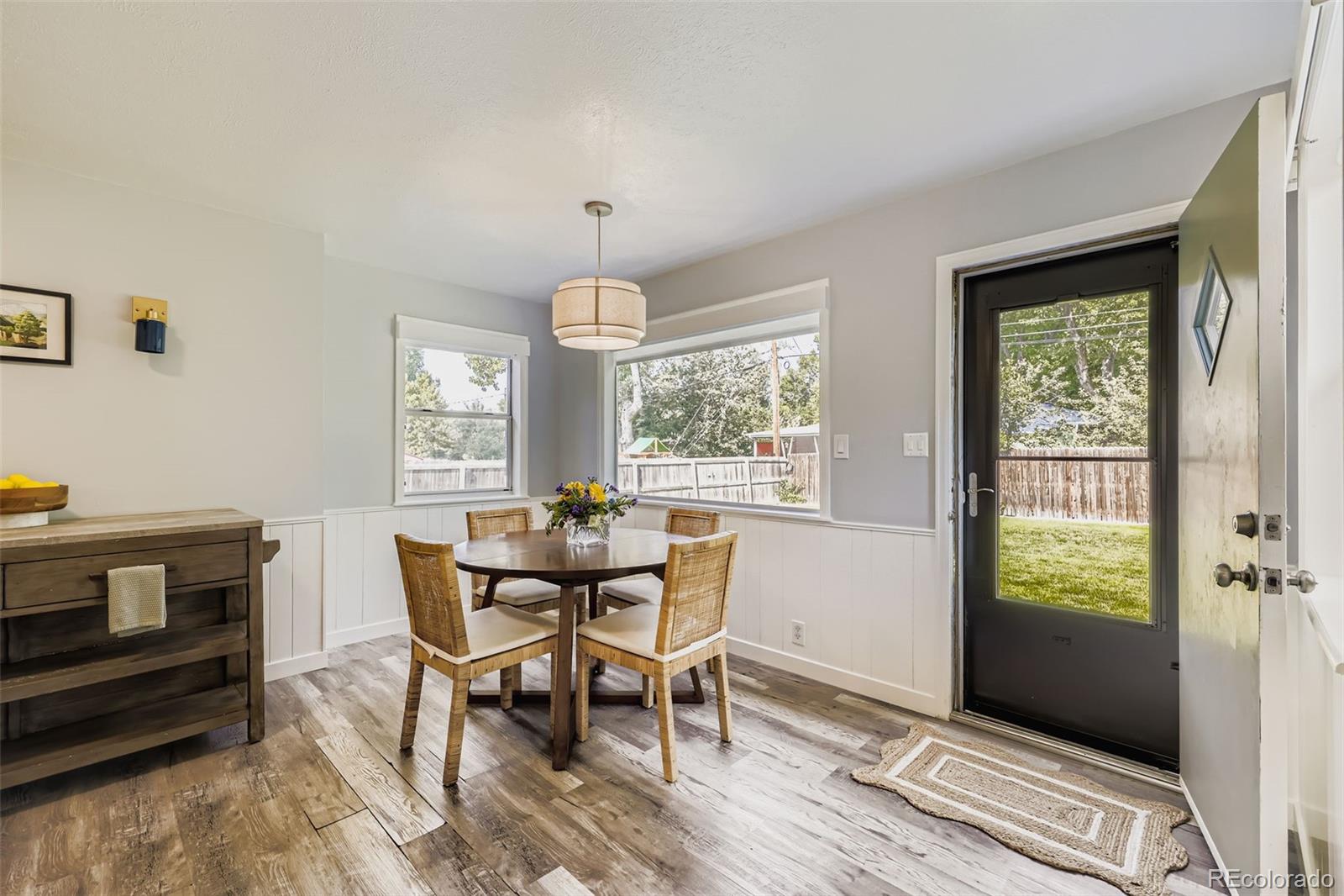 633 W Longview Avenue