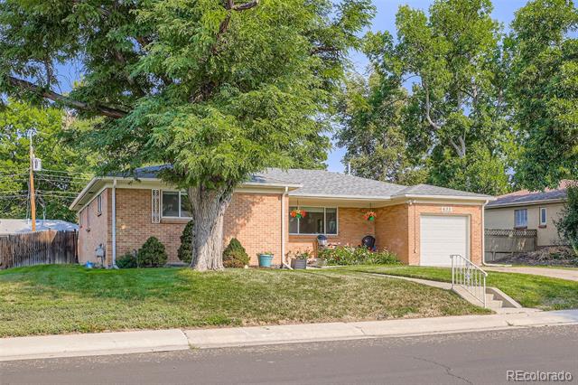 633 W Longview Avenue
