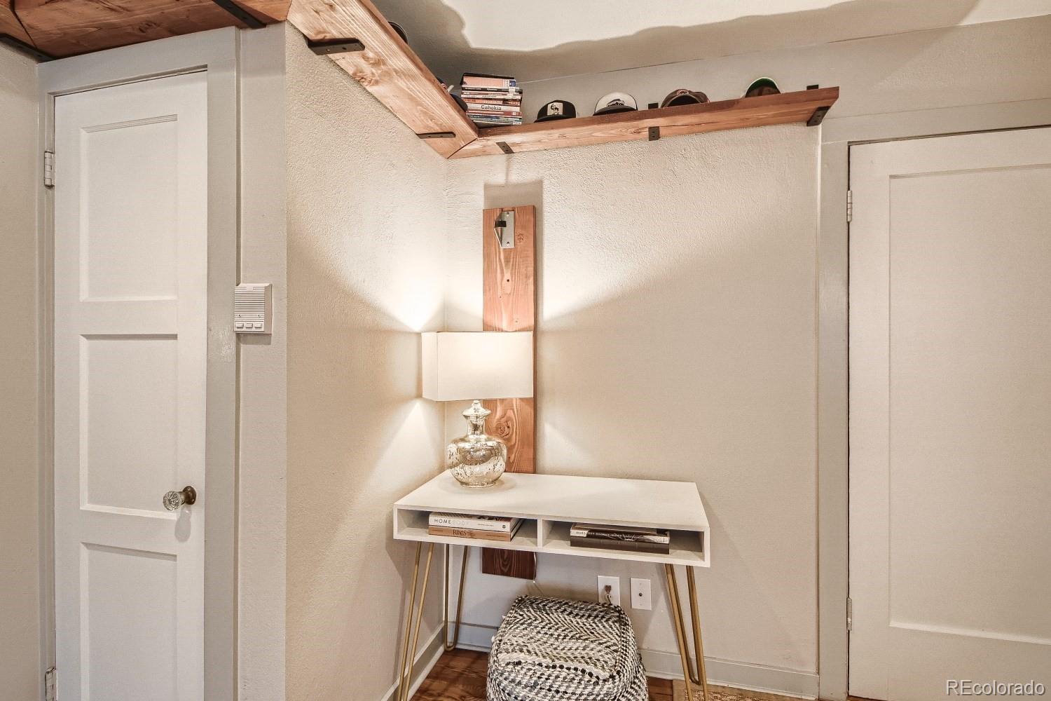 525 N Jackson Street Unit: 306