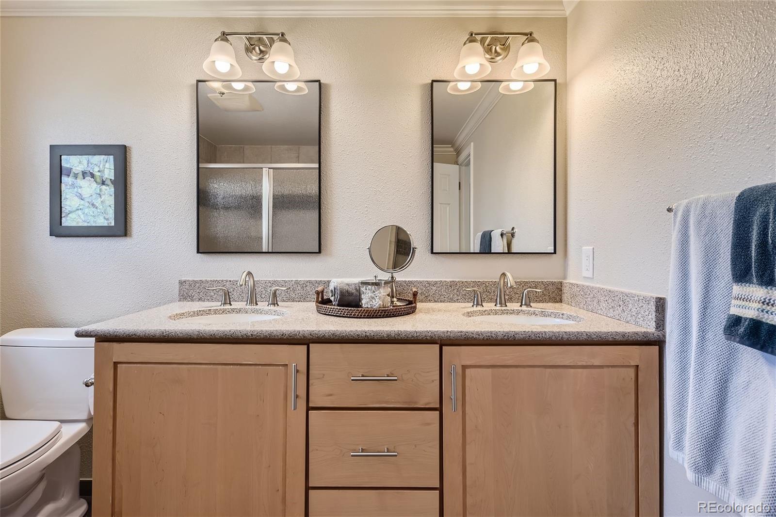 5477 E Hinsdale Place