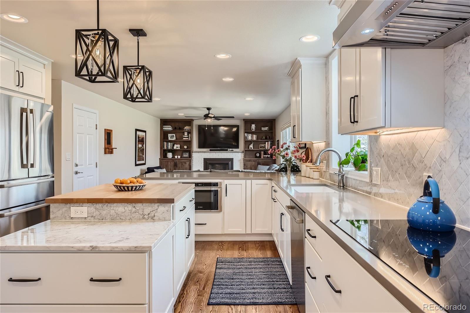 5477 E Hinsdale Place