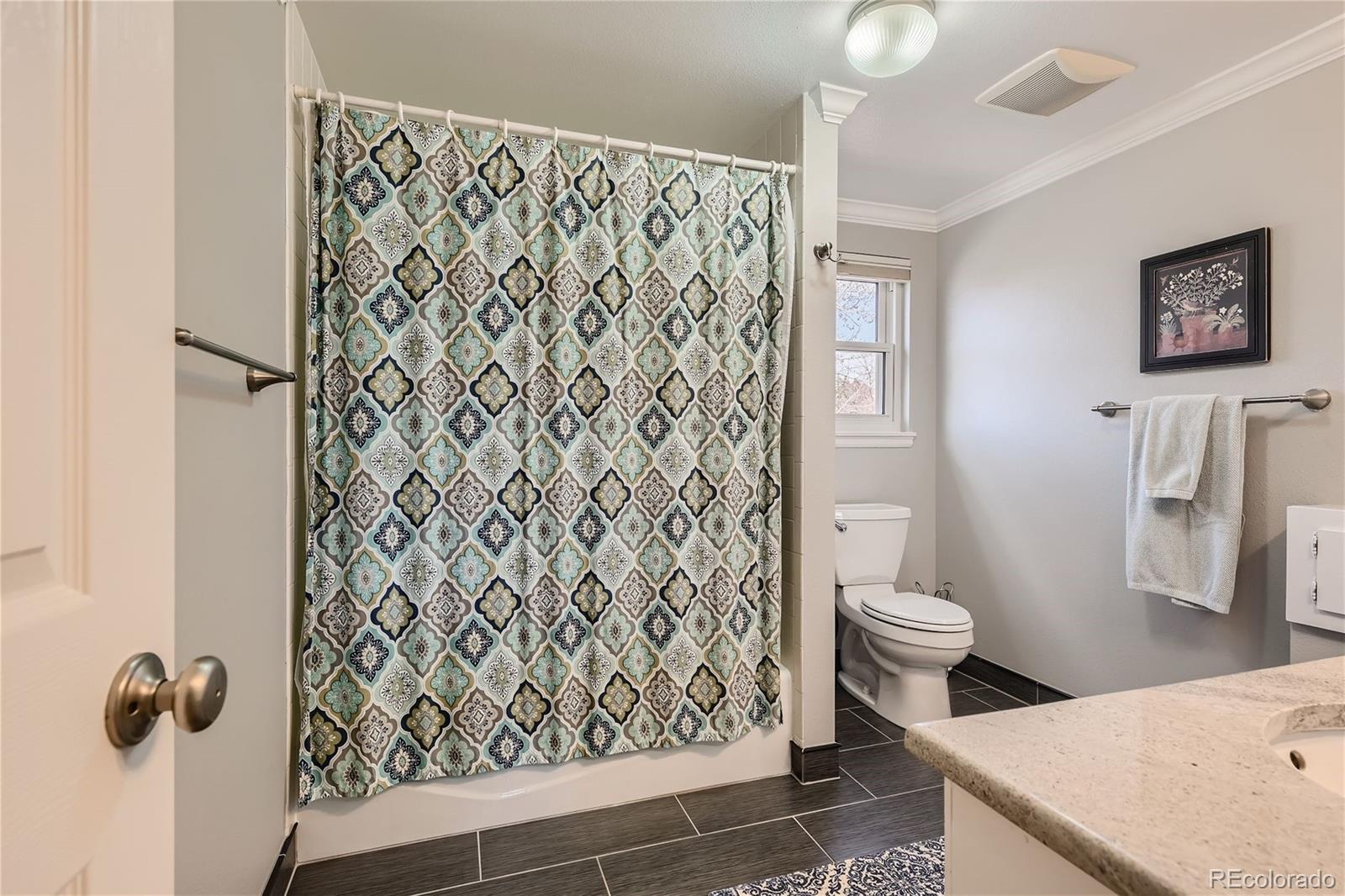 5477 E Hinsdale Place