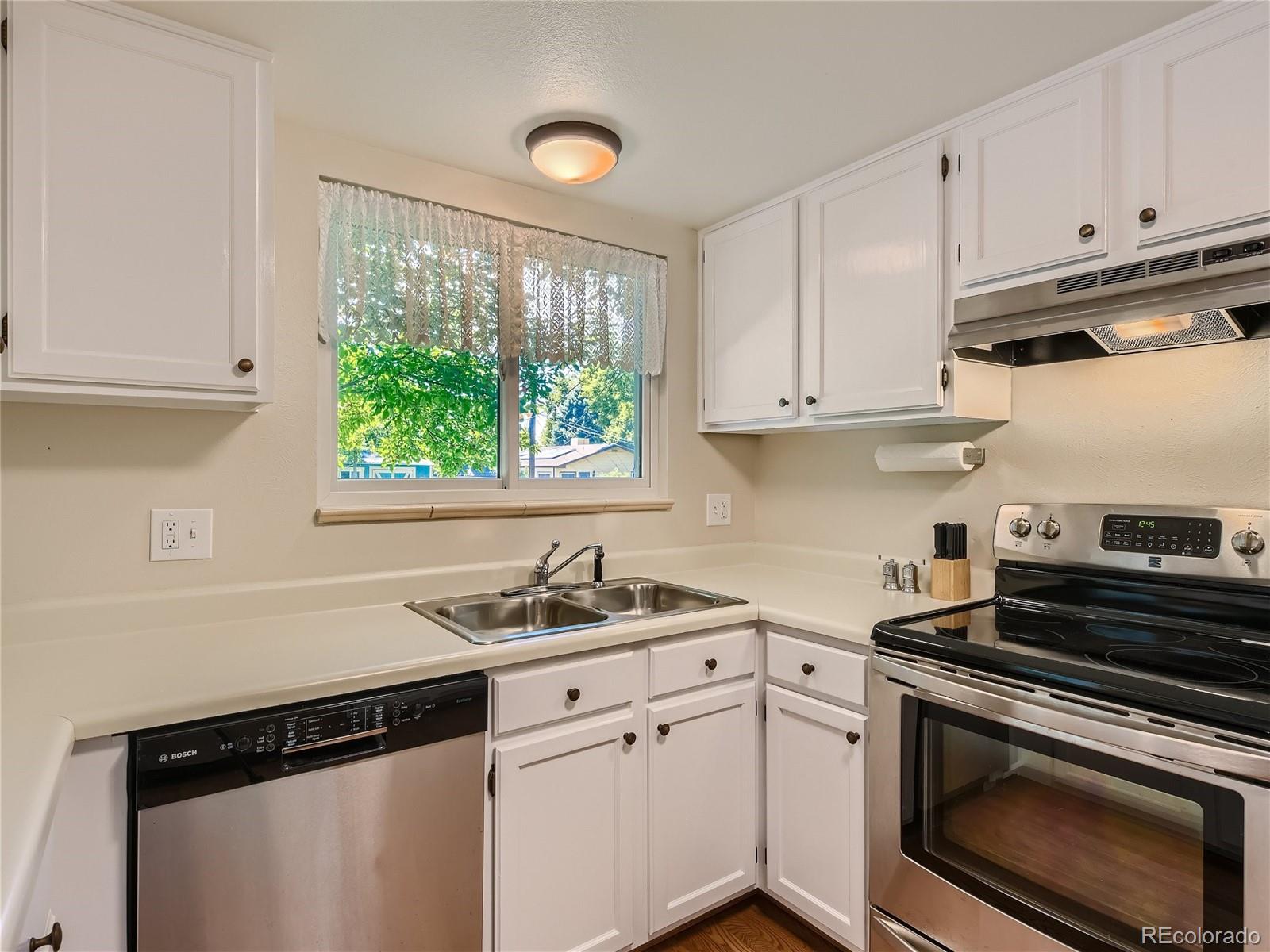 3930 E Costilla Place