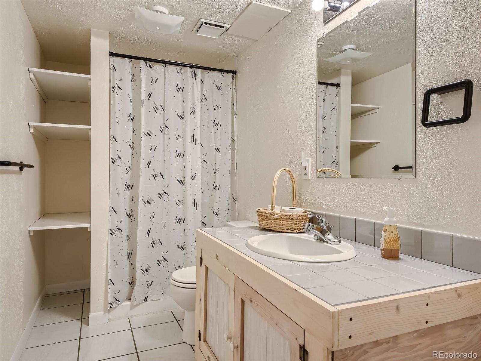 3930 E Costilla Place