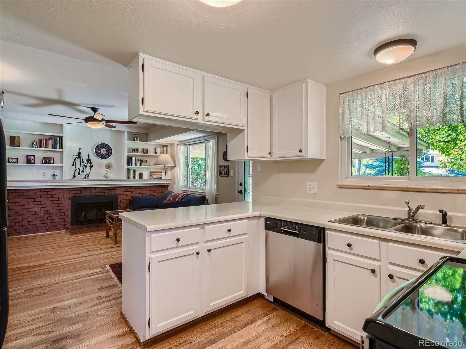 3930 E Costilla Place