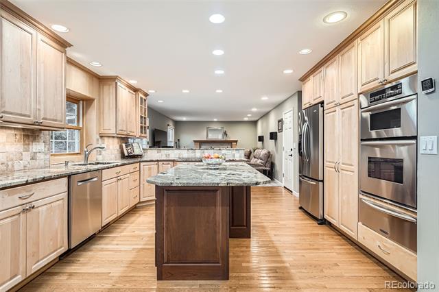 7823 S Locust Court