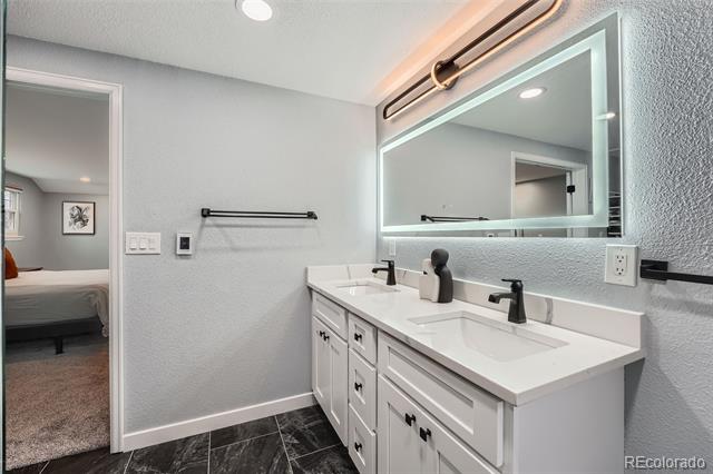 7823 S Locust Court