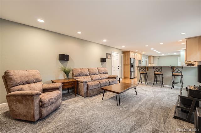 7823 S Locust Court