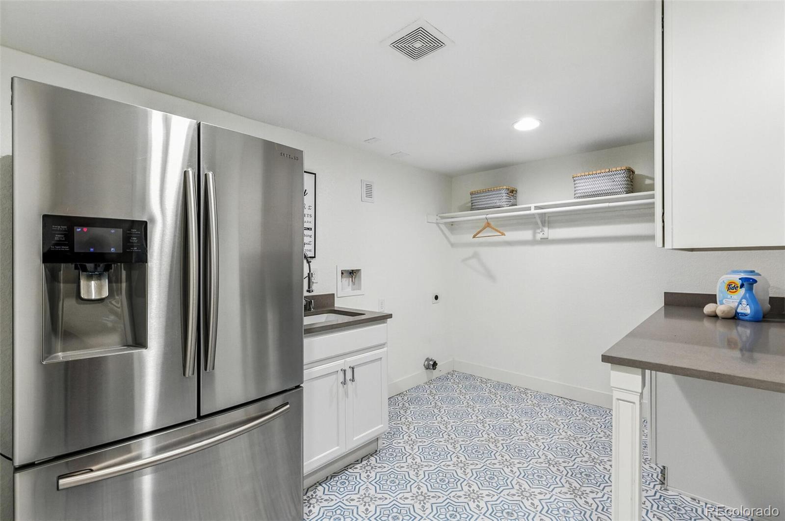 8230 S Kearney Street