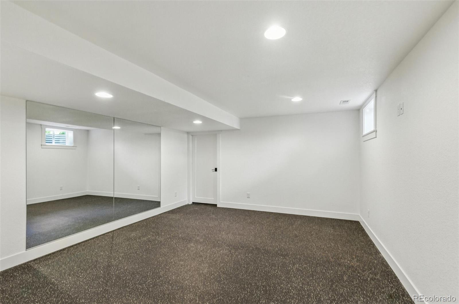 8230 S Kearney Street