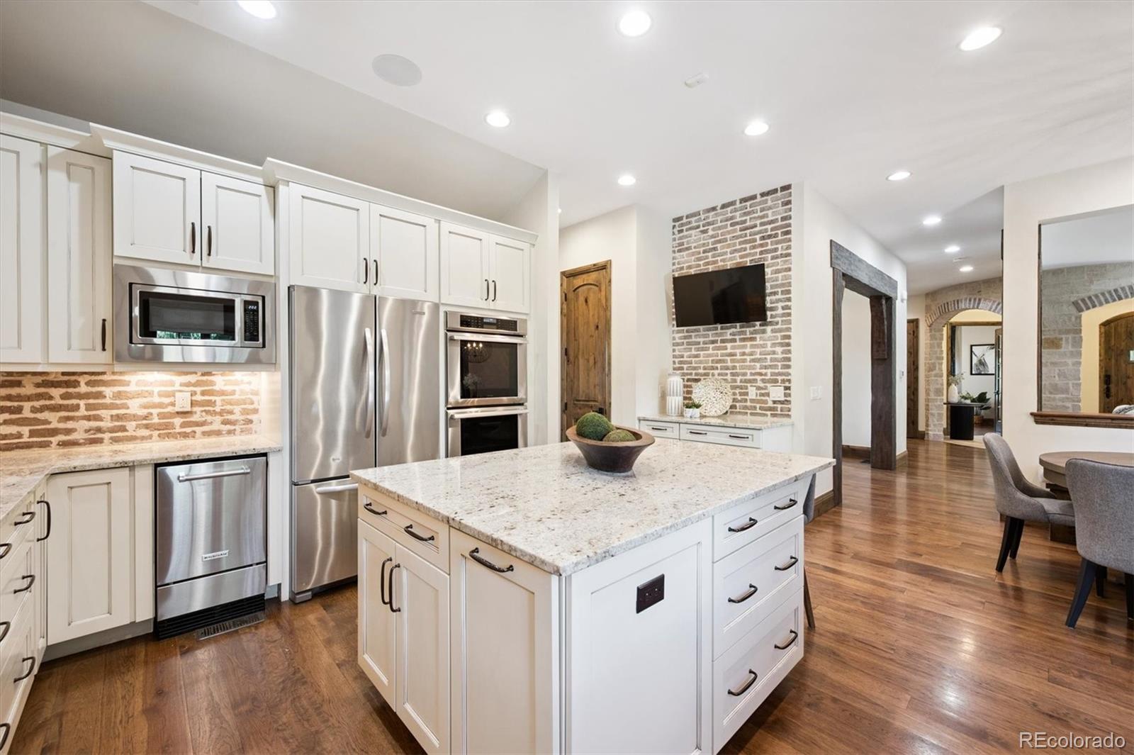 1124 S Saint Paul Street