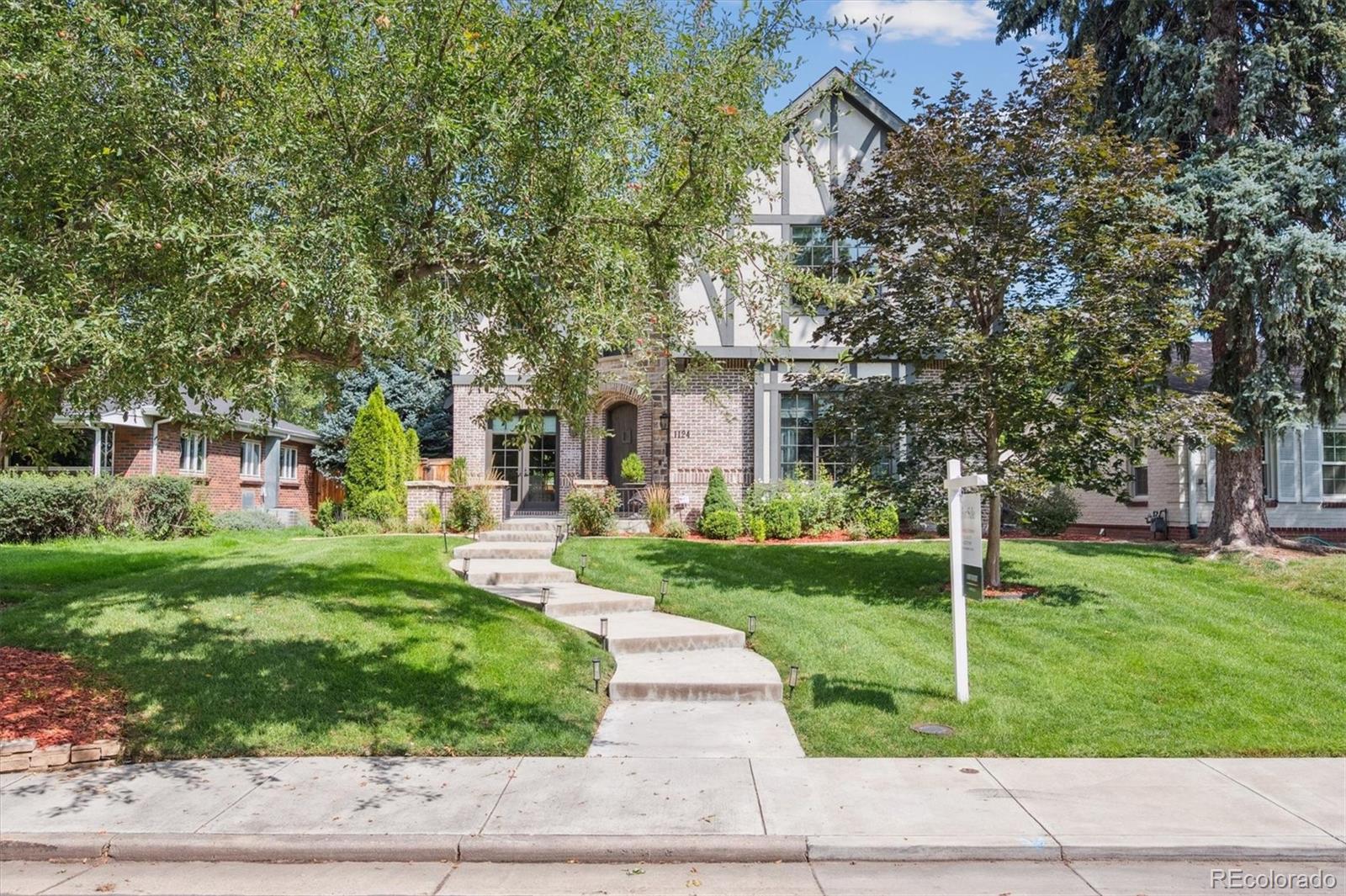 1124 S Saint Paul Street