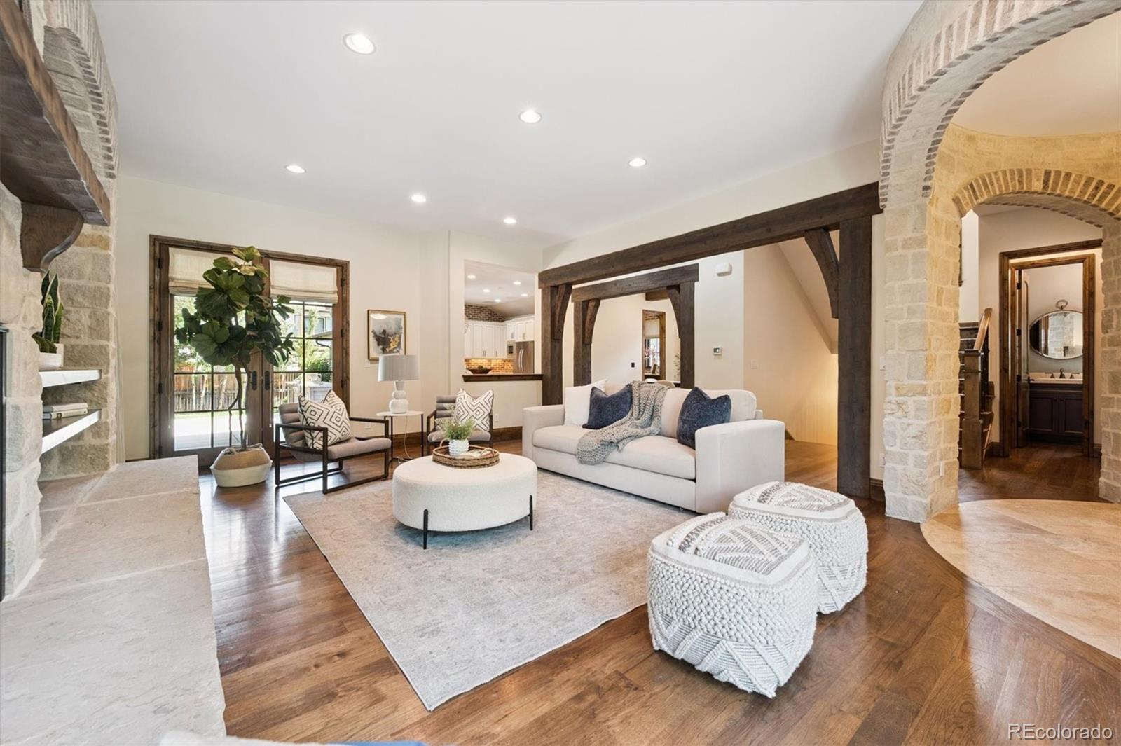 1124 S Saint Paul Street