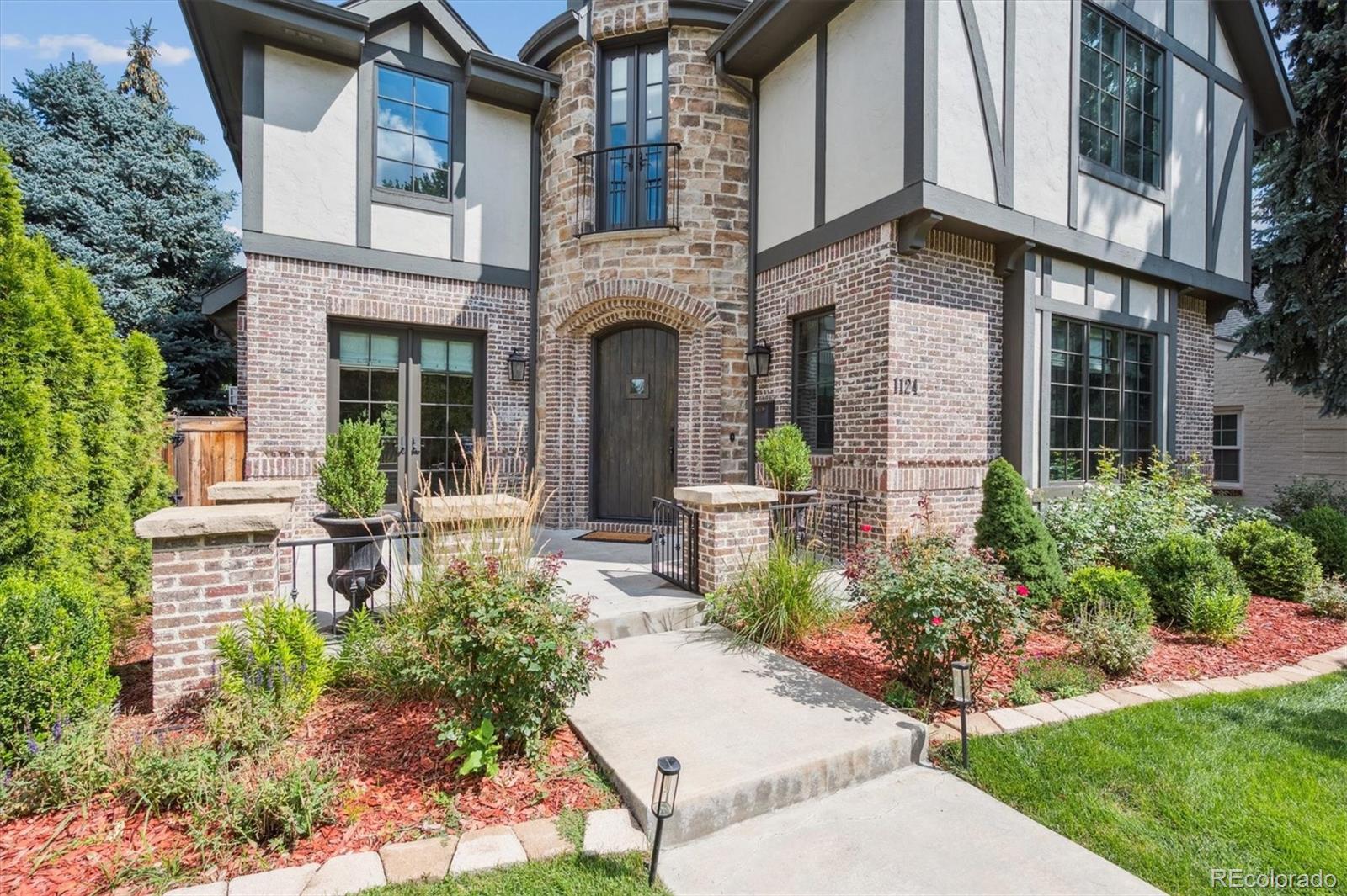 1124 S Saint Paul Street