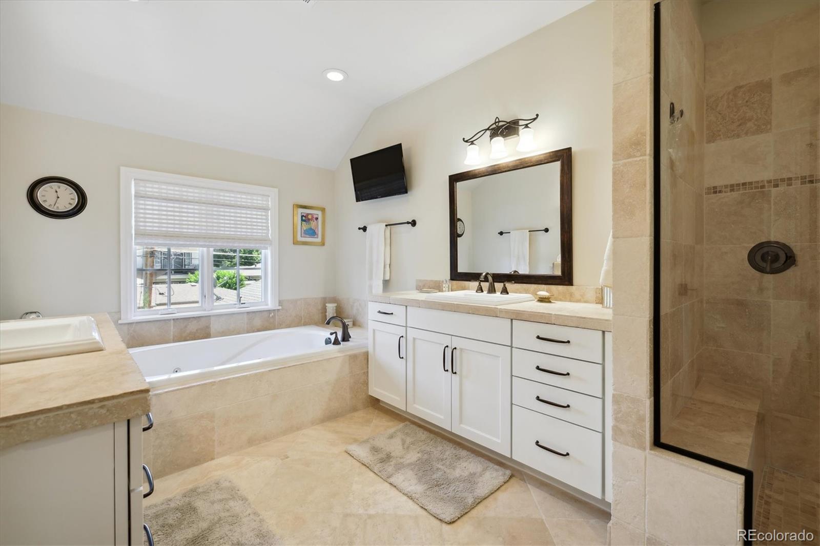 1124 S Saint Paul Street