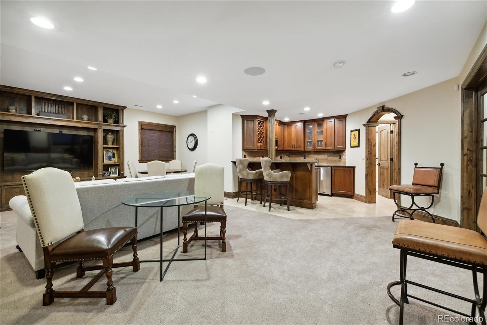 1124 S Saint Paul Street