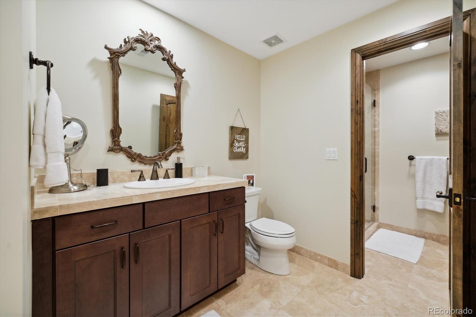 1124 S Saint Paul Street