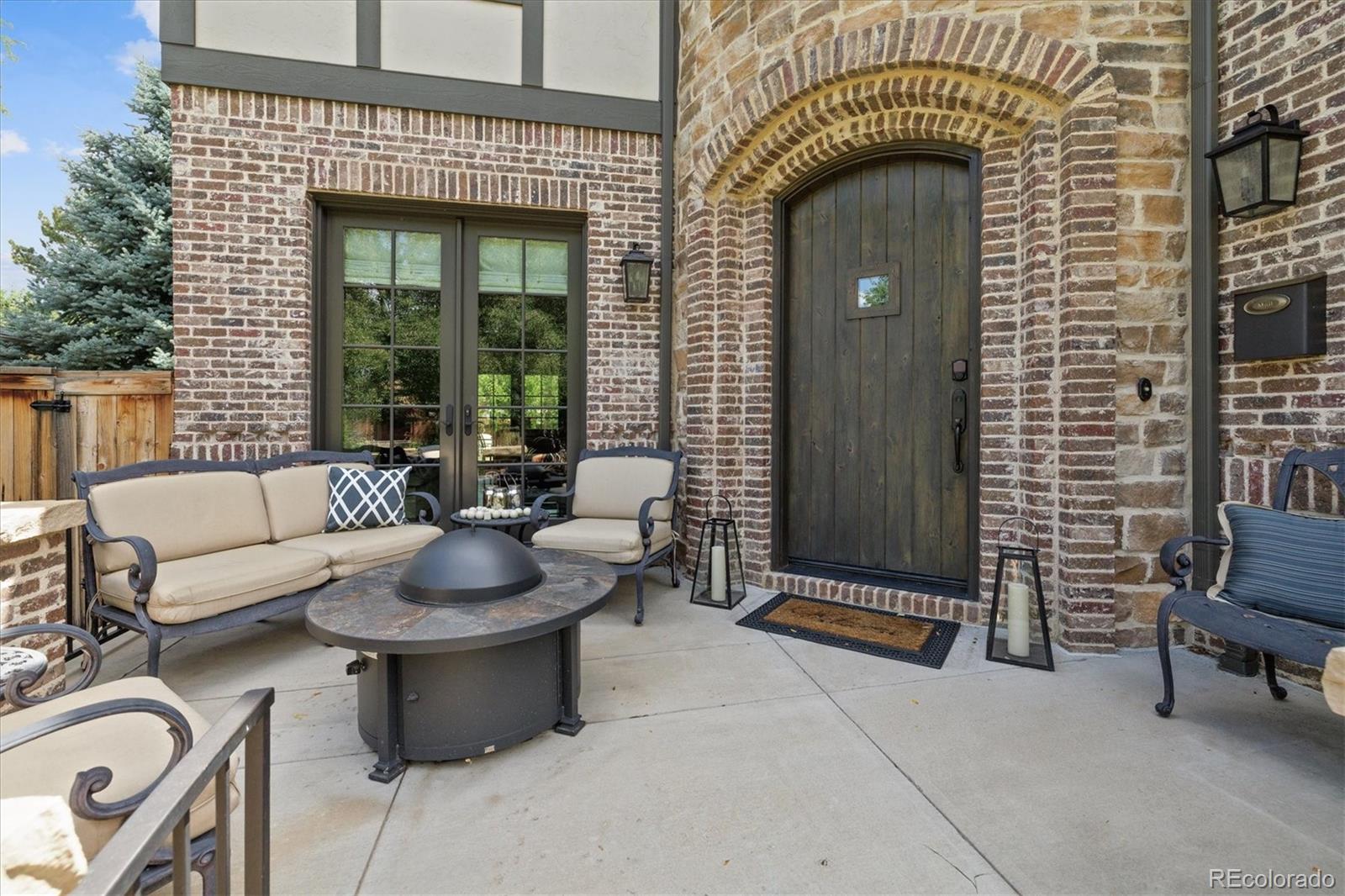 1124 S Saint Paul Street