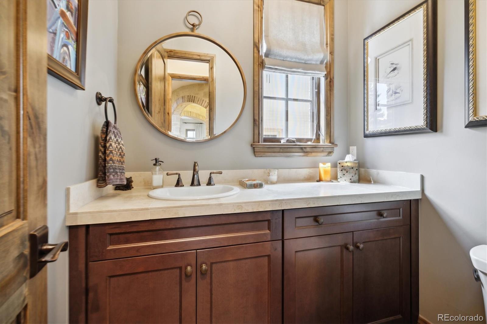 1124 S Saint Paul Street