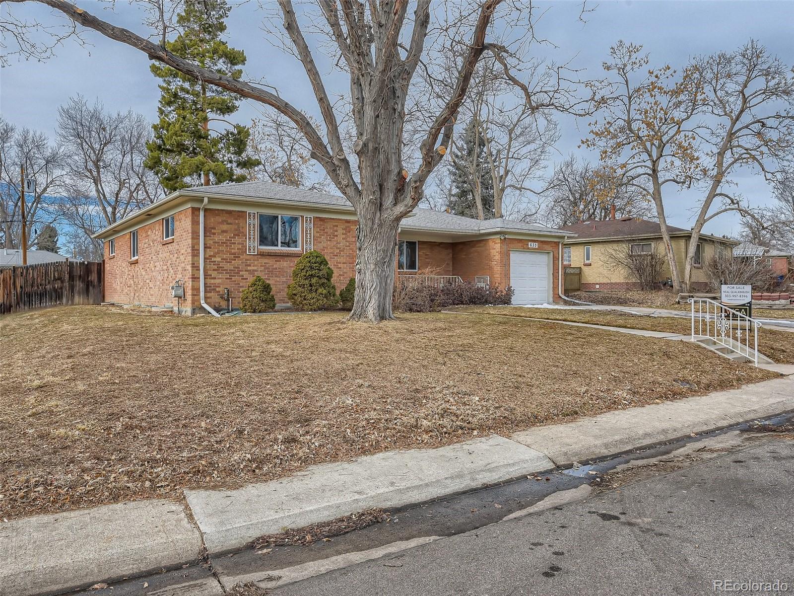 633 W Longview Avenue