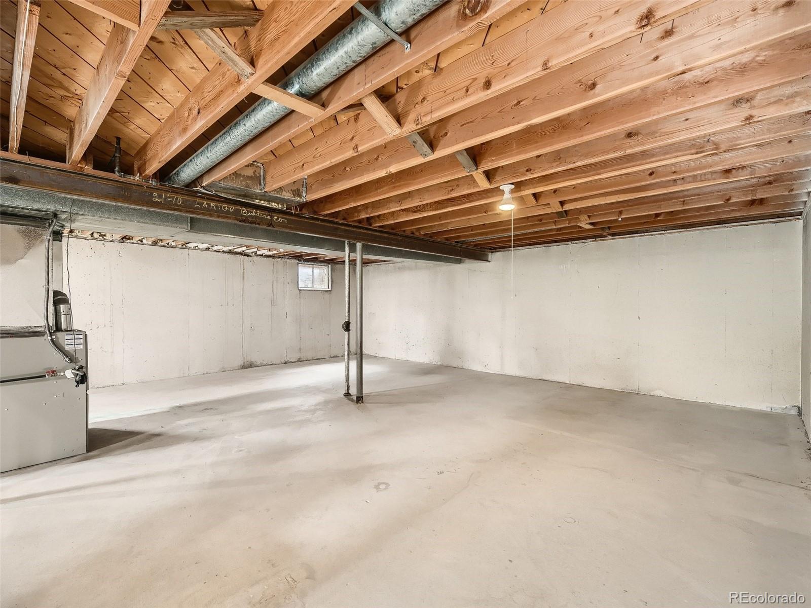 633 W Longview Avenue