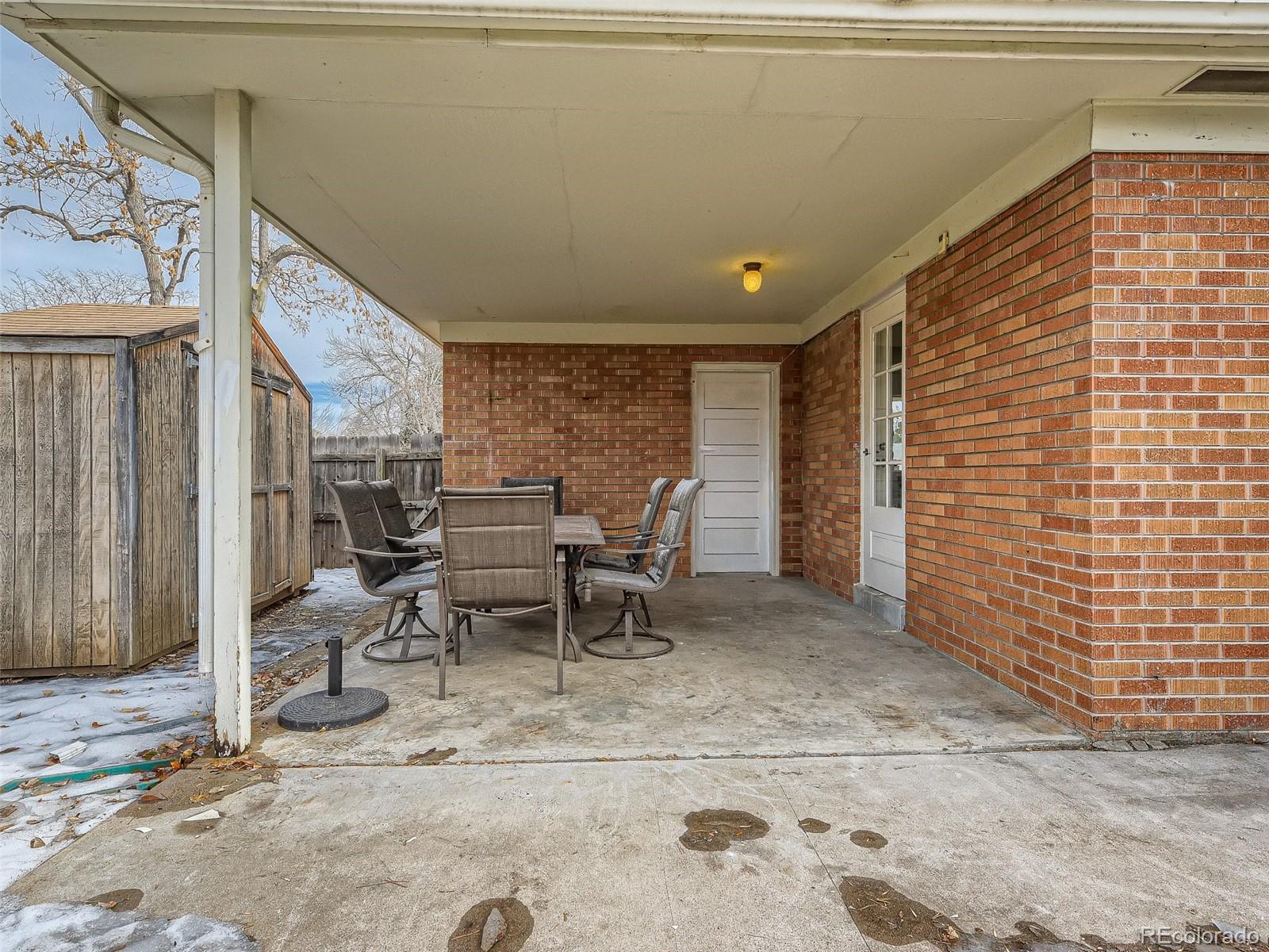 633 W Longview Avenue