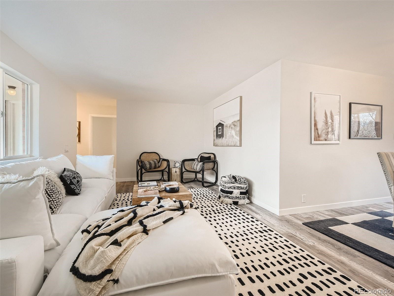 633 W Longview Avenue