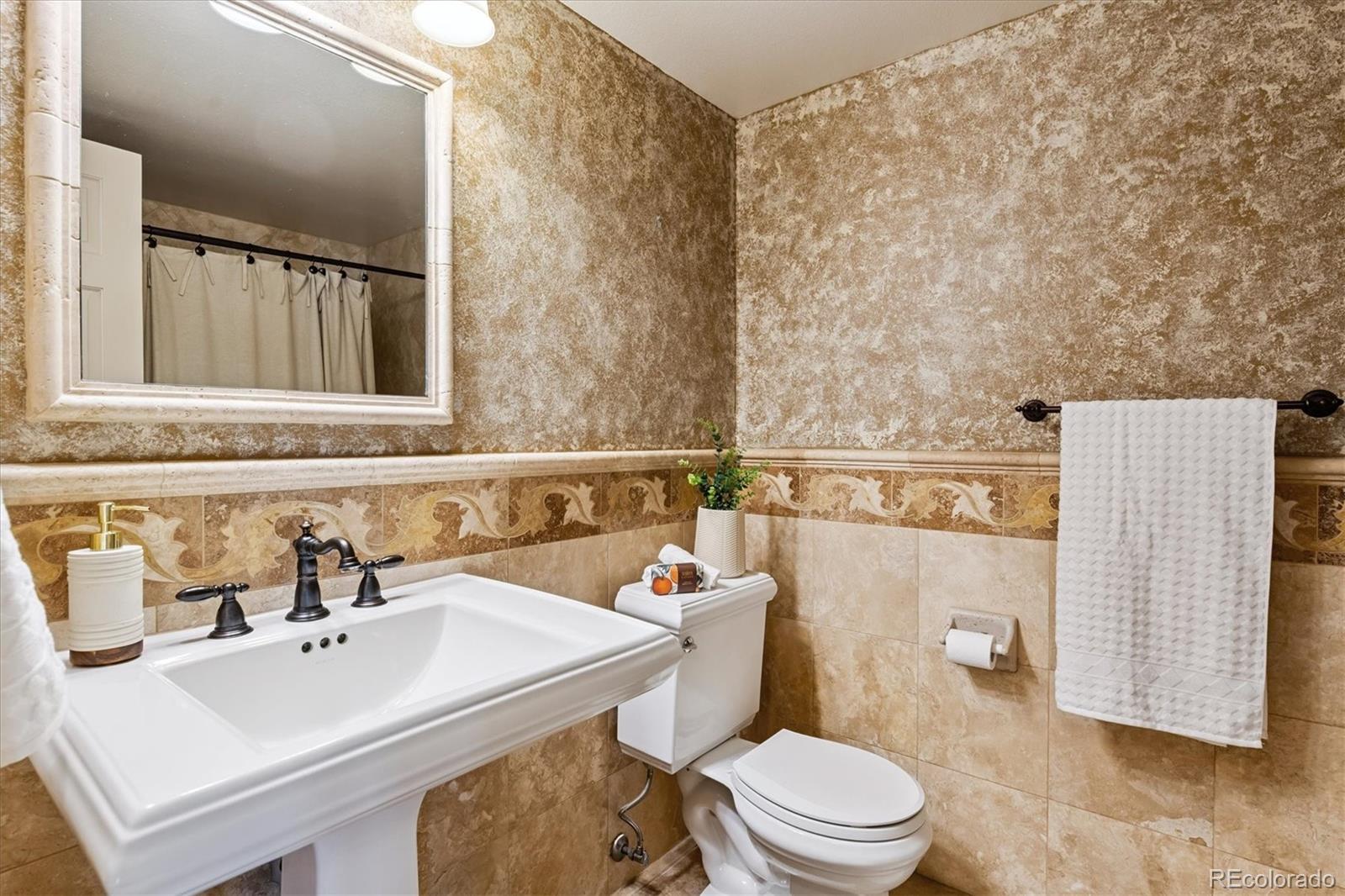 7976 E Phillips Circle