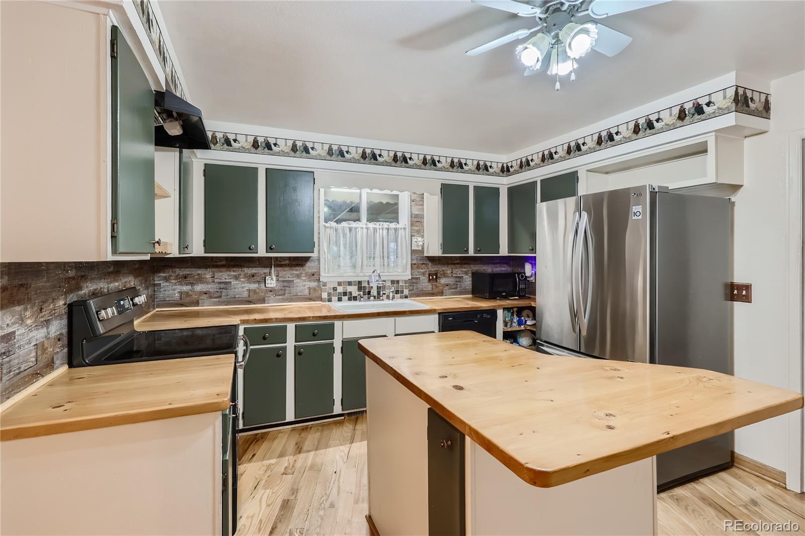 12283 E Arizona Avenue