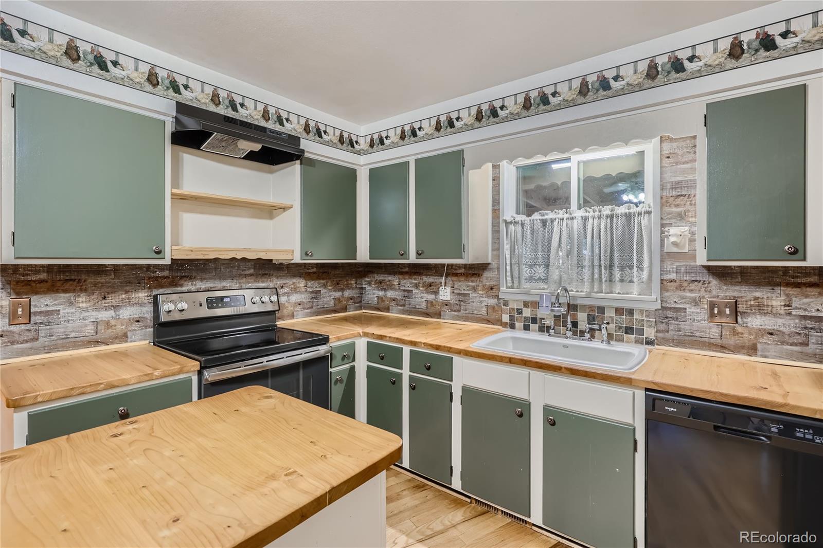 12283 E Arizona Avenue