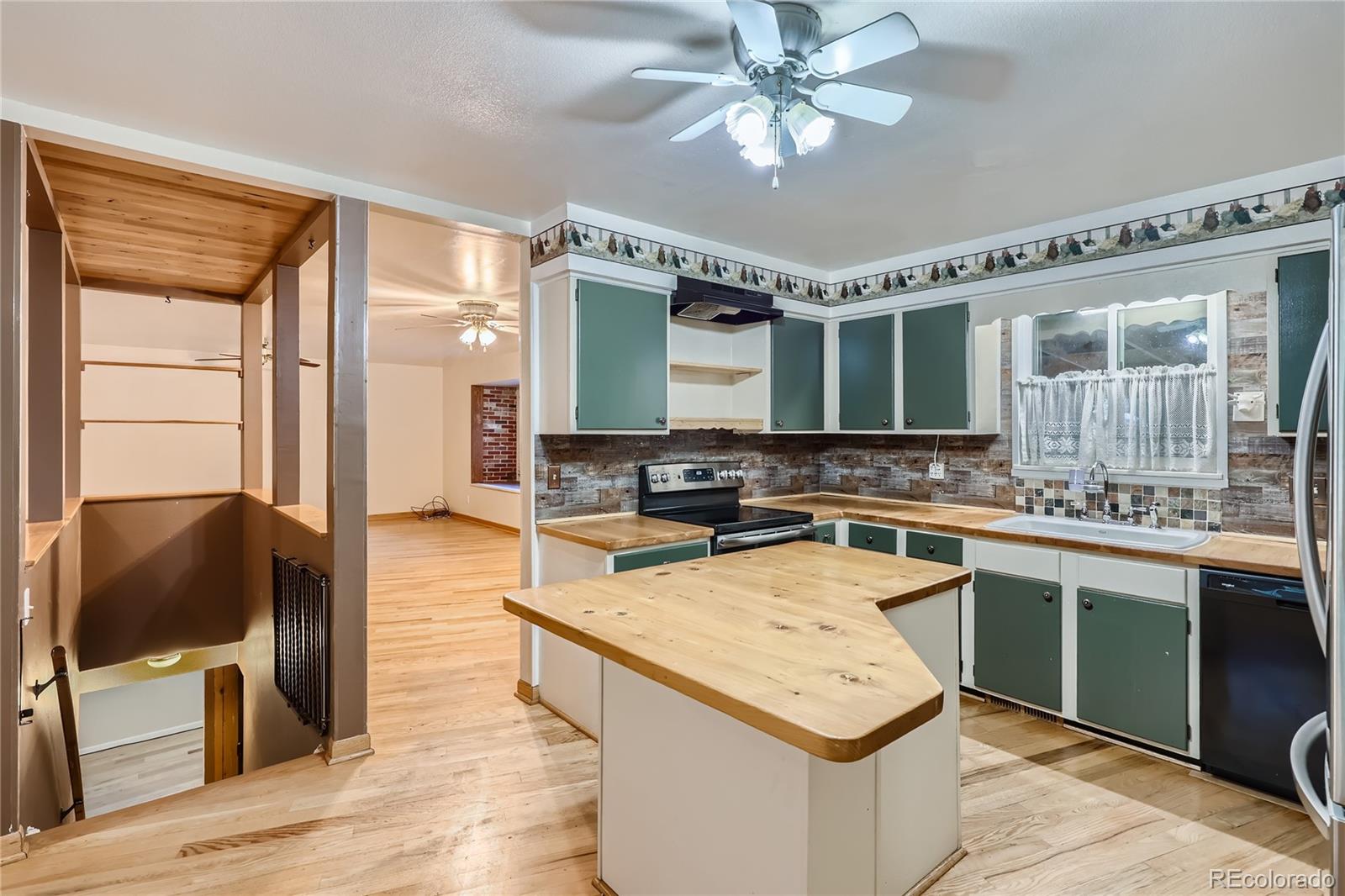 12283 E Arizona Avenue